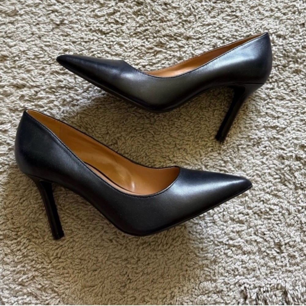 Jessica Simpson Simplistic Pumps - Picture 3 of 6